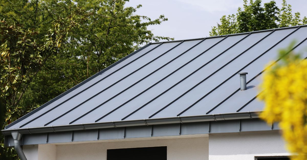metal roof in hot temperature