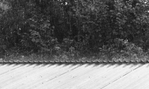How Do Metal Roofs Perform in Hailstorms 1