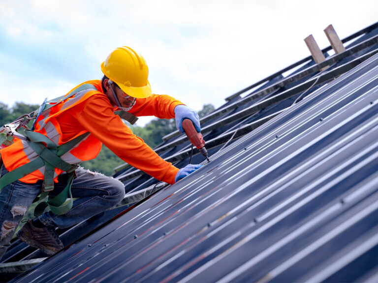 roof replacement service in Woodlands